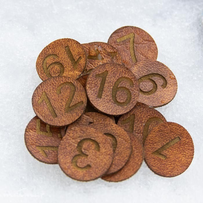 advendikalendri numbrid kunstnahast MatMar-4